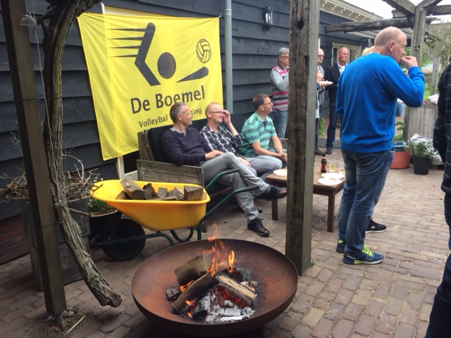 Knoertgezellige vrijwilligers BBQ