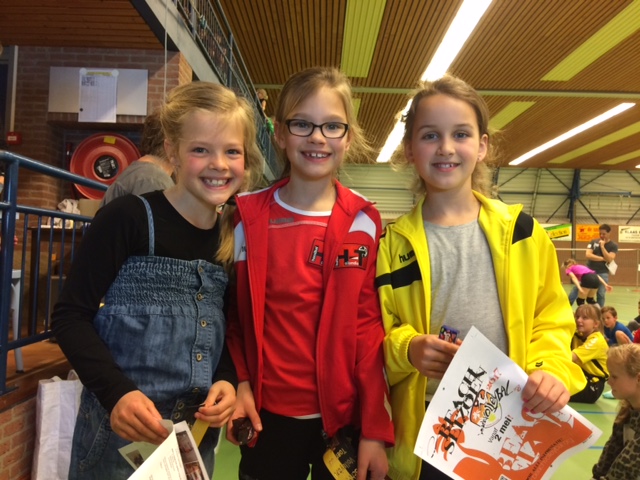 Kampioenen schoolvolleybaltoernooi