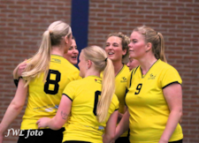 6-12-25 Dames 1 in actie